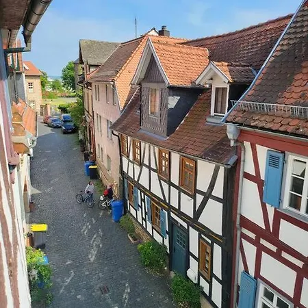 Historisches Fachwerkhaus Im Herzen Von Butzbach